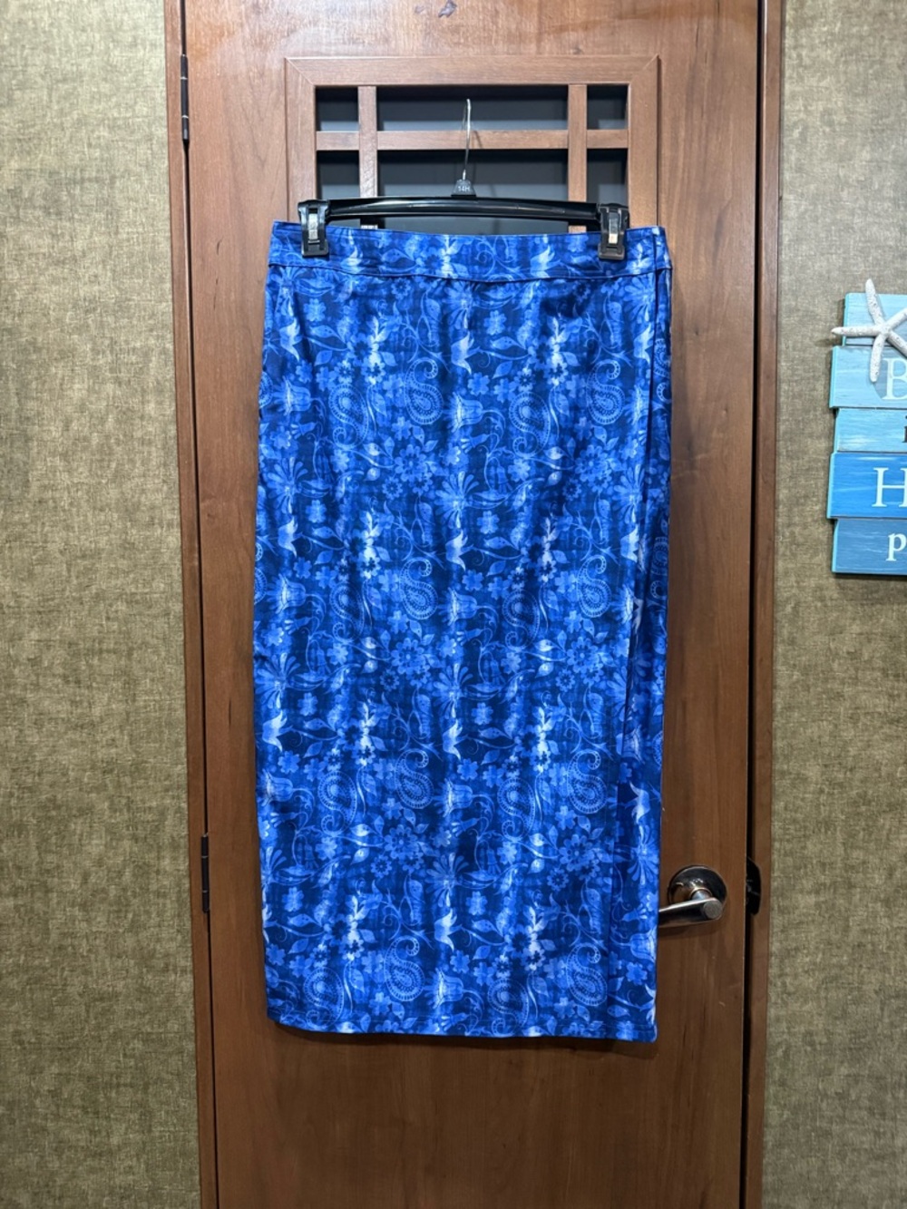 Ripskirt Hawaii Blue Floral Print Skirt Length 4 Size M